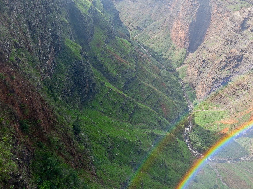 Waimea Canyon by Helikopter Waimea Canyon by Helikopter