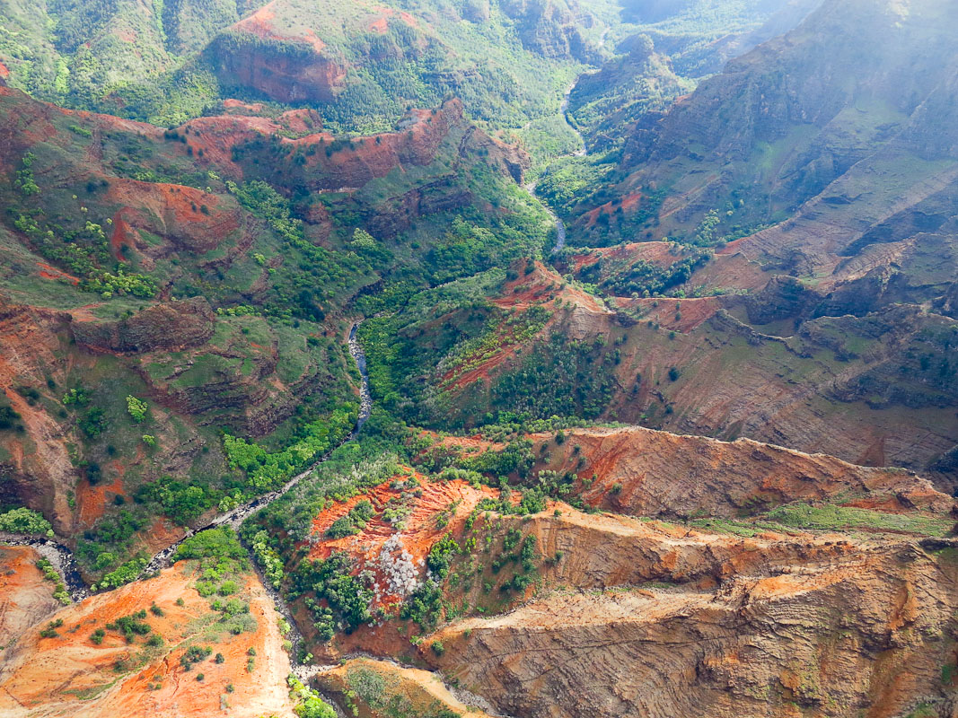 Waimea Canyon by Helikopter