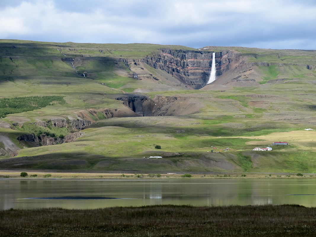 Hegnifoss Hengifoss