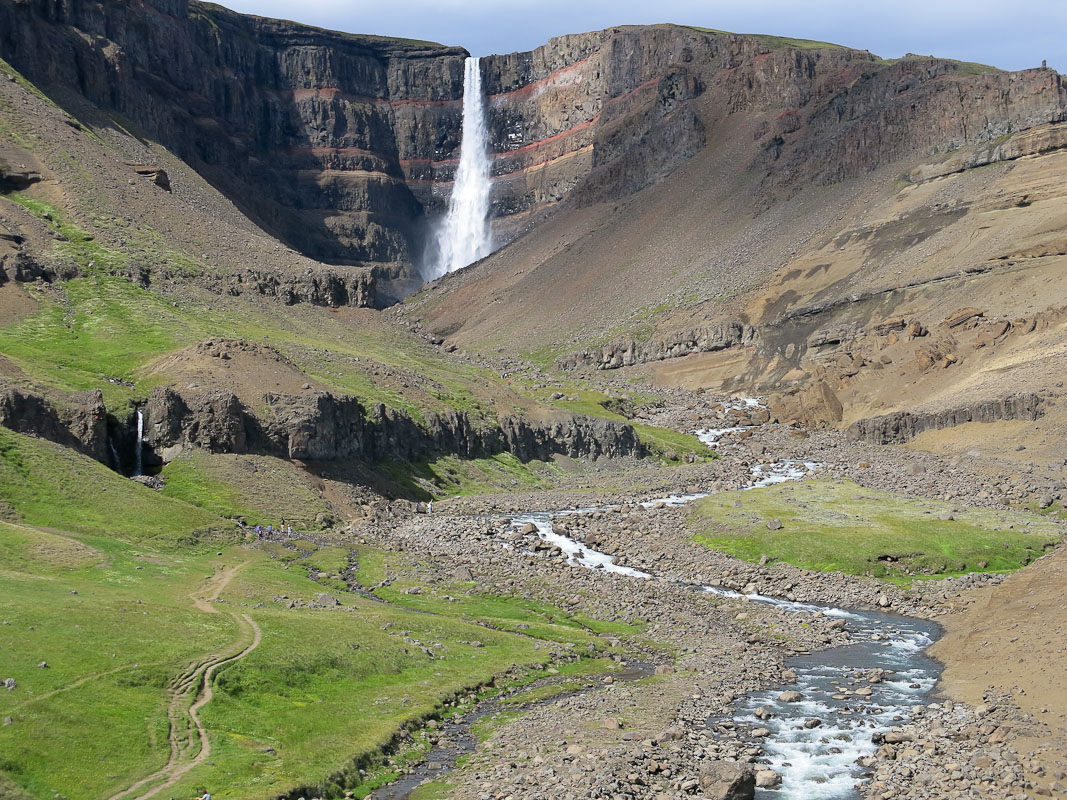 Hegnifoss Hengifoss