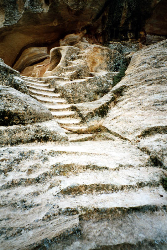 Opferstätte mit Wasserbecken
