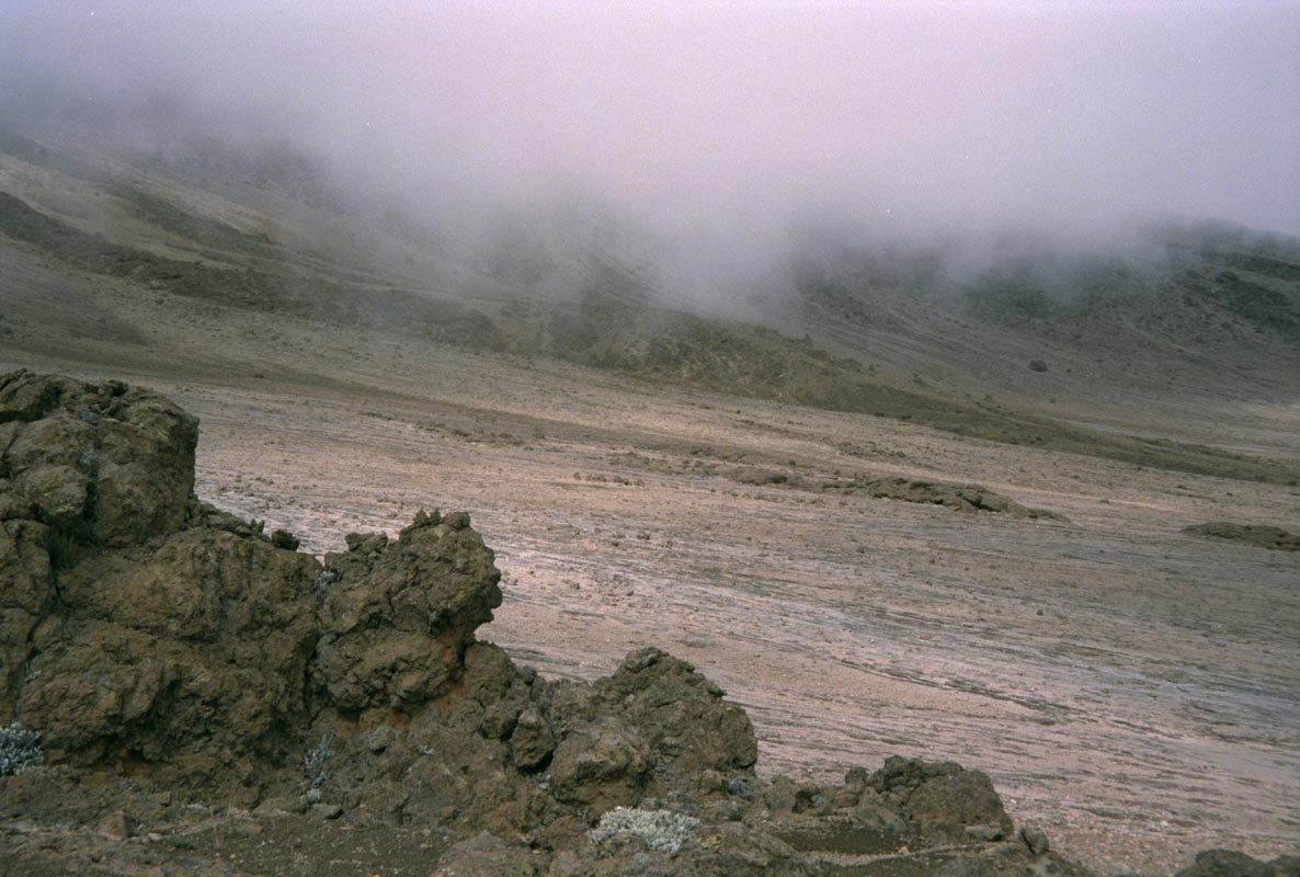 Wolken am Kibo auf 4500 m