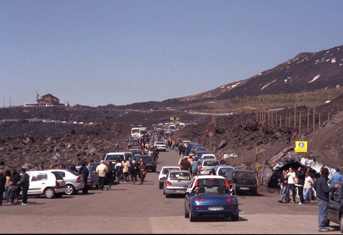 Volksfeststimmung auf Etna Sd