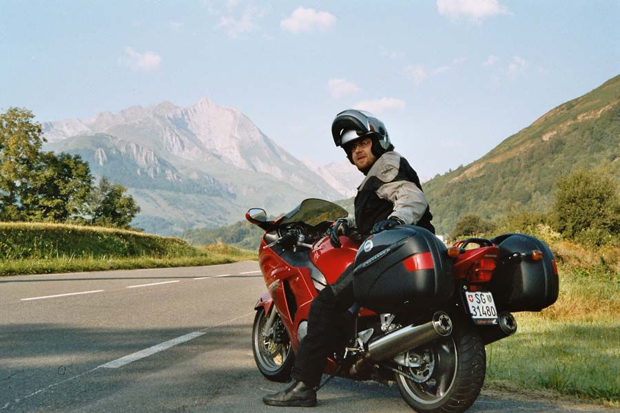 Hinter Lourdes auf den Weg in die Berge