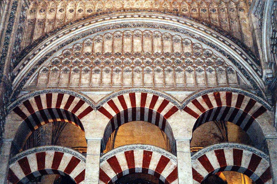Maurische Bögen in der Mezquita