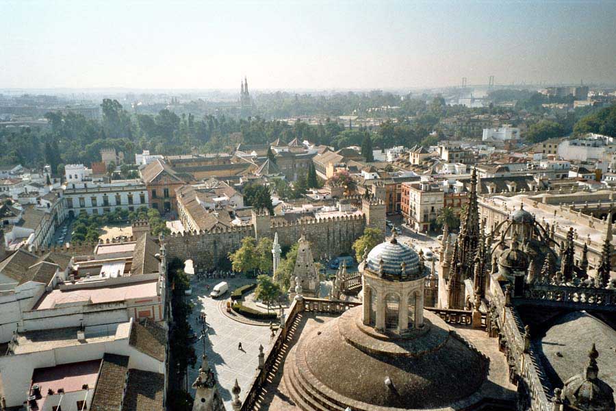 Blick hinab von der Giralda