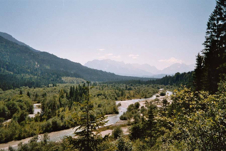 Isar-Tal an der Mautstrasse